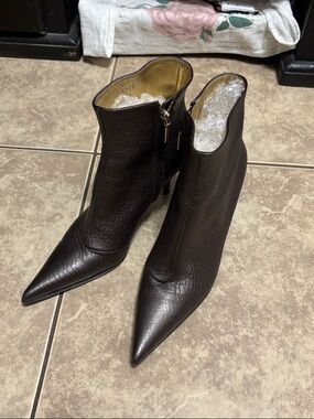 Dolce & Gabbana Pointed Leather Heels Size 38